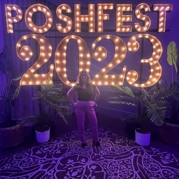 I’m Courtney, full time reseller, shows every Wednesday and Sunday! Come Visit! - Picture 5 of 7